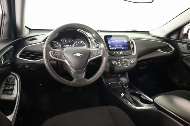 2022 Chevrolet Malibu FWD 1FL