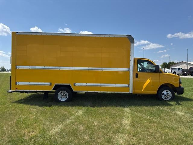 2021 GMC Savana Cutaway Work Van