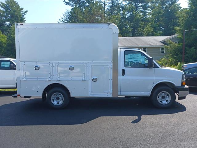 2025 Chevrolet Express Cutaway Work Van