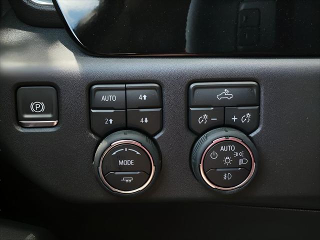 2025 Chevrolet Silverado 1500 4WD Crew Cab Standard Bed LT Trail Boss