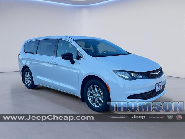2025 Chrysler Voyager VOYAGER LX