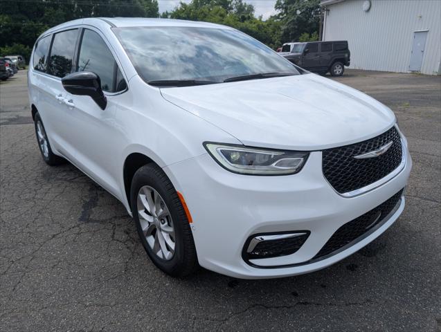 2025 Chrysler Pacifica PACIFICA SELECT AWD