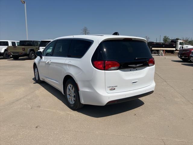 2025 Chrysler Voyager VOYAGER LX