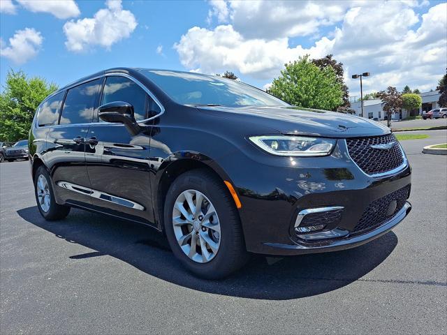 2025 Chrysler Pacifica PACIFICA SELECT AWD