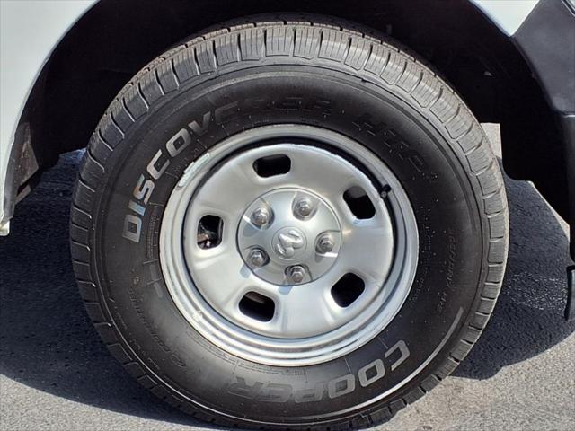 2022 RAM 1500 Classic Tradesman Crew Cab 4x4 57 Box