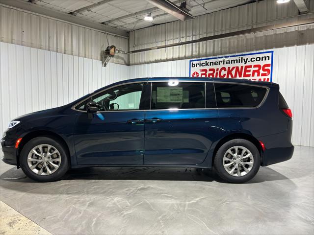 2025 Chrysler Pacifica PACIFICA SELECT AWD