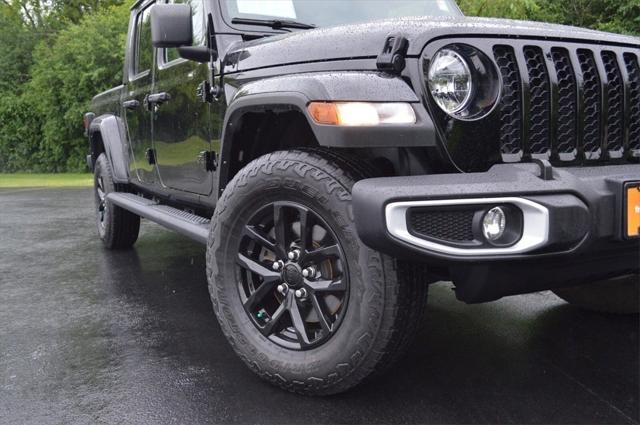 2022 Jeep Gladiator Sport S 4x4