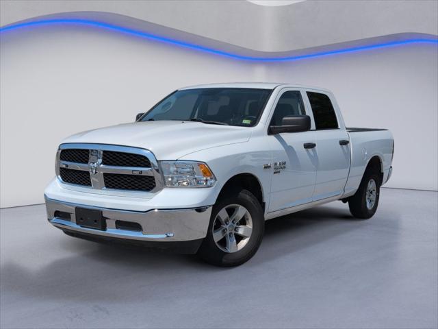 2022 RAM 1500 Classic SLT Crew Cab 4x4 64 Box