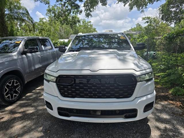 2025 RAM 1500 Tradesman Crew Cab 4x4 57 Box