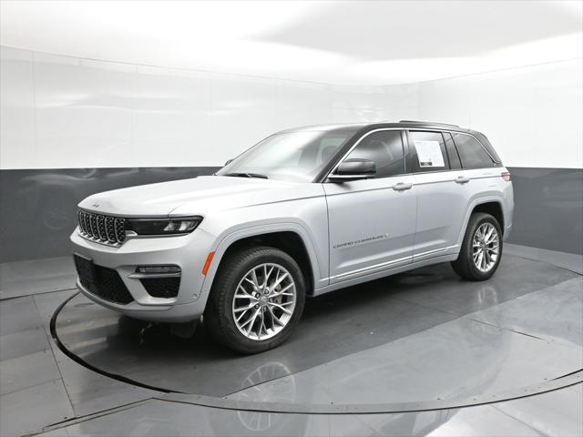 2022 Jeep Grand Cherokee Summit 4x2