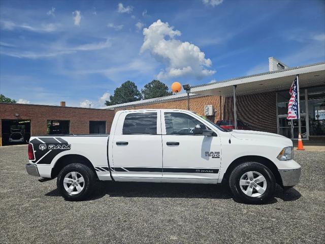 2023 RAM 1500 Classic SLT Crew Cab 4x4 57 Box