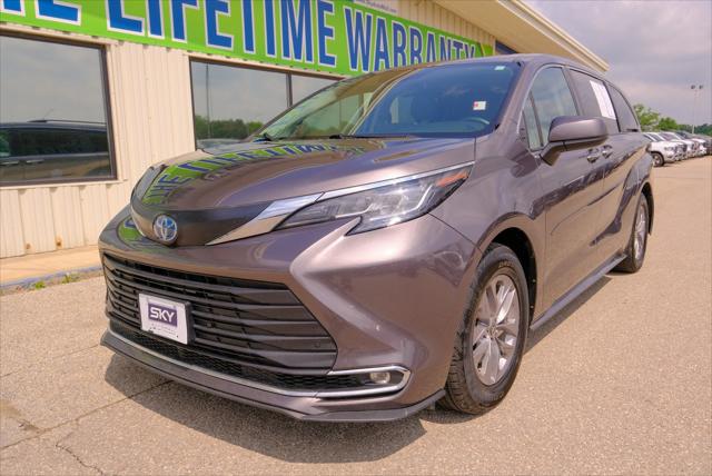 2022 Toyota Sienna XLE