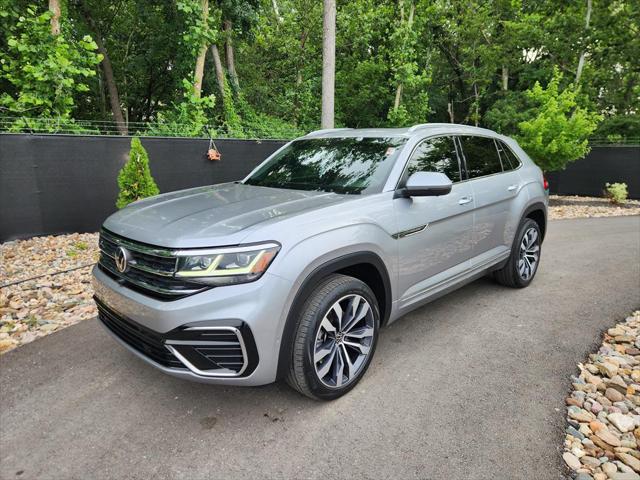 2022 Volkswagen Atlas Cross Sport 3.6L V6 SEL Premium R-Line
