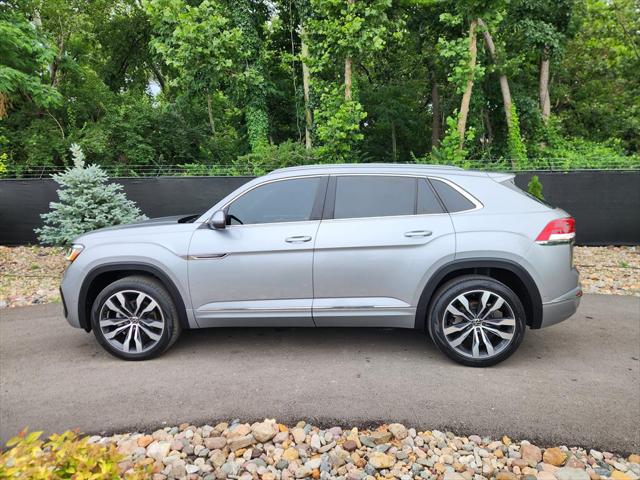 2022 Volkswagen Atlas Cross Sport 3.6L V6 SEL Premium R-Line
