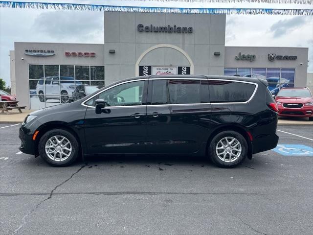 2025 Chrysler Voyager VOYAGER LX