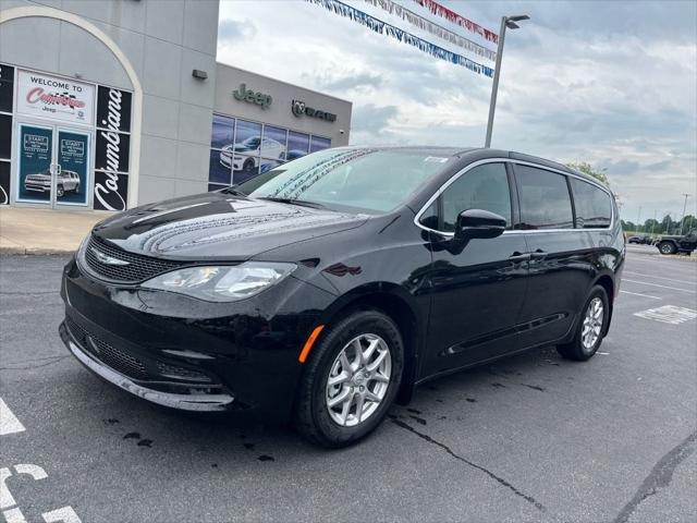 2025 Chrysler Voyager VOYAGER LX
