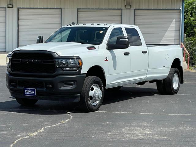 2024 RAM 3500 Tradesman Crew Cab 4x4 8 Box