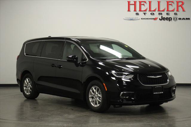 2025 Chrysler Pacifica PACIFICA SELECT