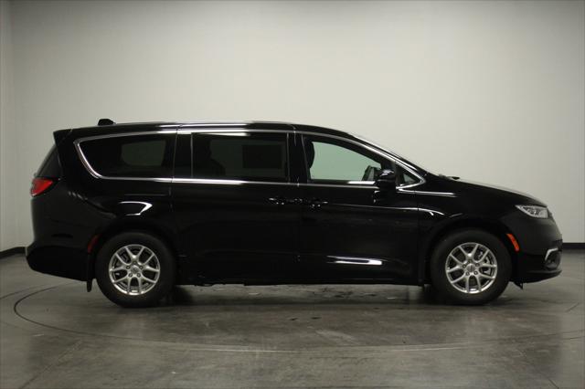 2025 Chrysler Pacifica PACIFICA SELECT