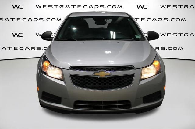 2014 Chevrolet Cruze LS Manual 2014 Chevrolet Cruze LS Manual