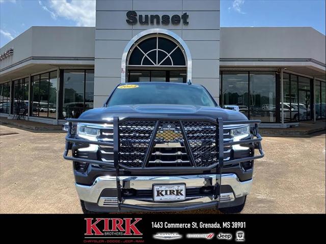 2023 Chevrolet Silverado 1500 4WD Crew Cab Short Bed LTZ