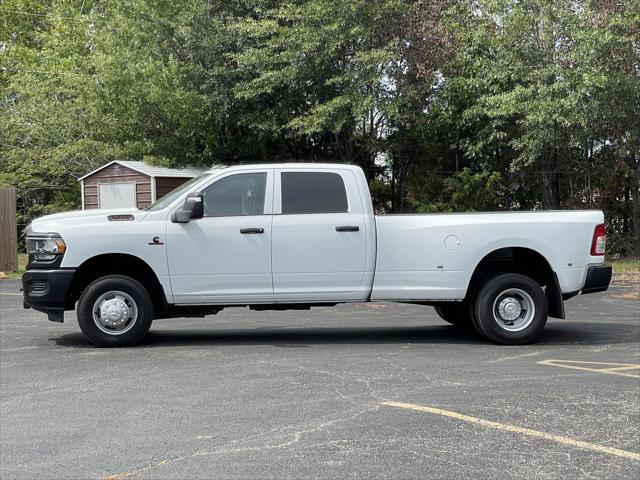 2024 RAM 3500 Tradesman Crew Cab 4x4 8 Box