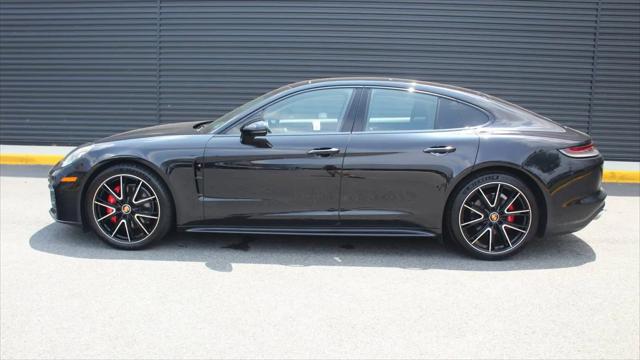 2022 Porsche Panamera 4S