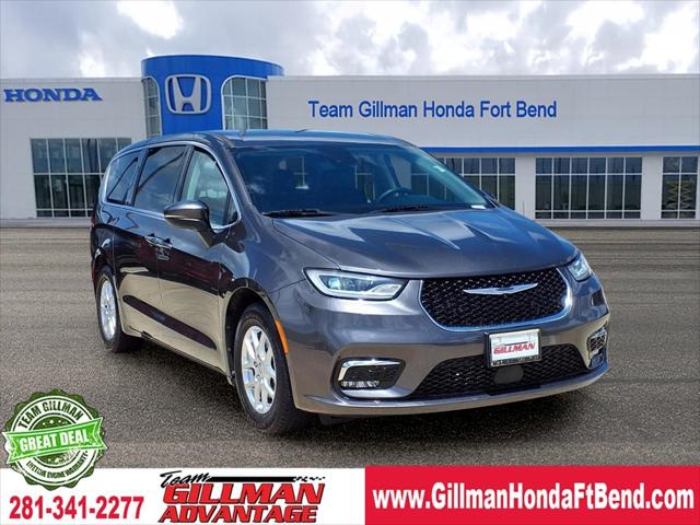 2023 Chrysler Pacifica Touring L for sale in Rosenberg, TX