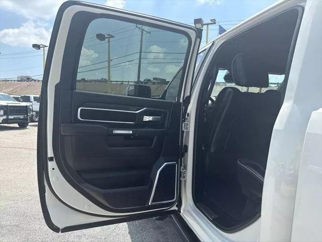 2019 Ram 3500 Laramie Crew Cab 4x4 8' Box