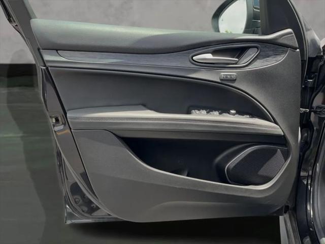 2022 Alfa Romeo Stelvio Sprint RWD