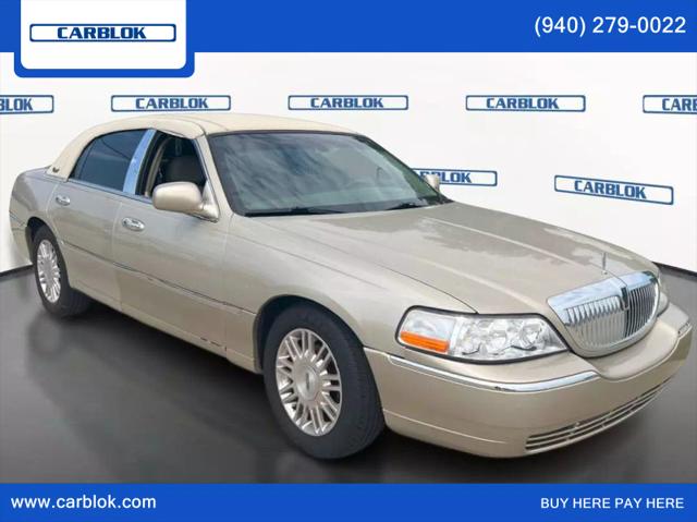 2011 Lincoln Town Car Signature Limited