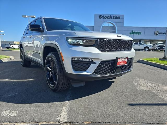 2025 Jeep Grand Cherokee Limited 4x4 for sale in Stockton, CA