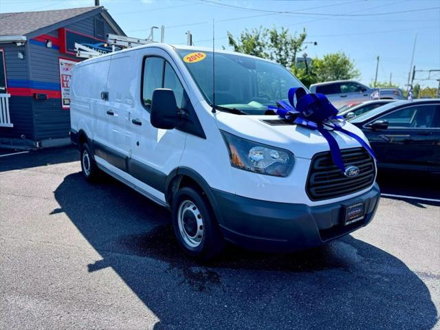 2015 Ford Transit w/60/40 Side Door w/RWB