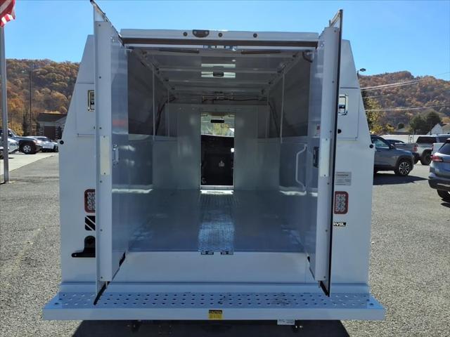 2025 Chevrolet Express Cutaway Work Van