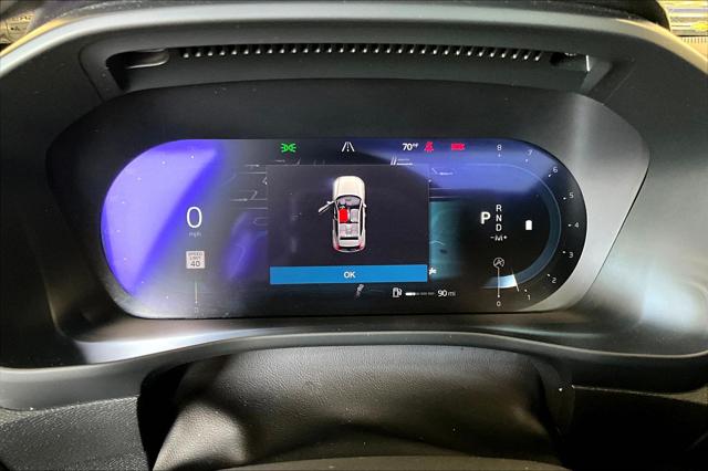 2023 Volvo XC40 B5 Plus Bright Theme