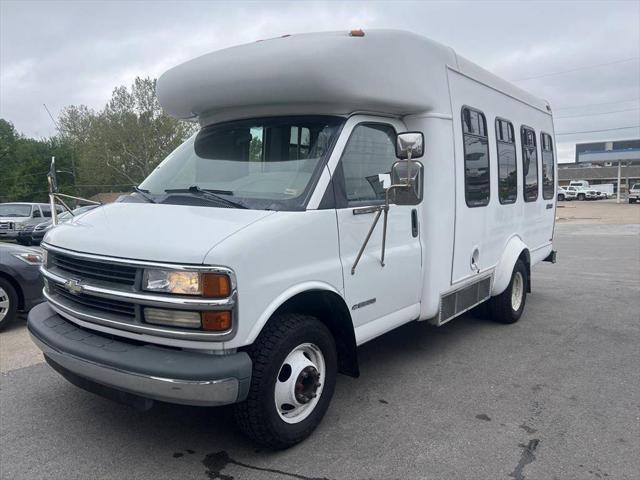 2001 Chevrolet Express Cutaway Base