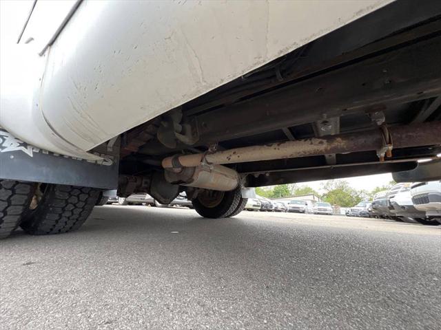 2001 Chevrolet Express Cutaway Base