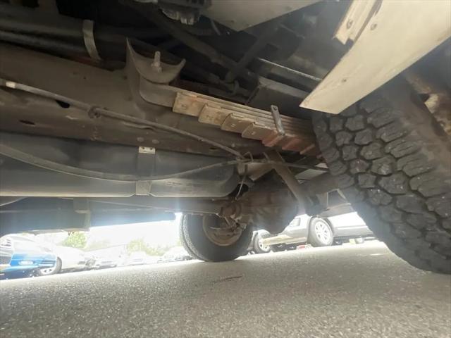 2001 Chevrolet Express Cutaway Base