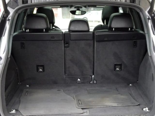 2016 Porsche Cayenne Standard