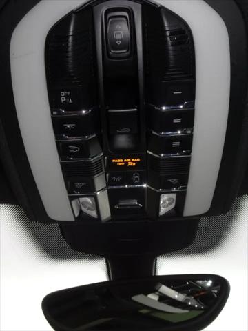 2016 Porsche Cayenne Standard