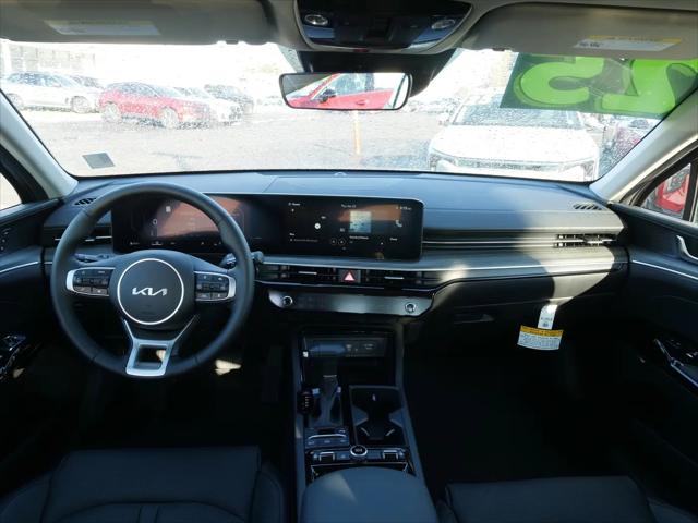2025 Kia K5 EX