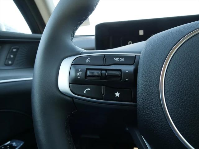 2025 Kia K5 EX