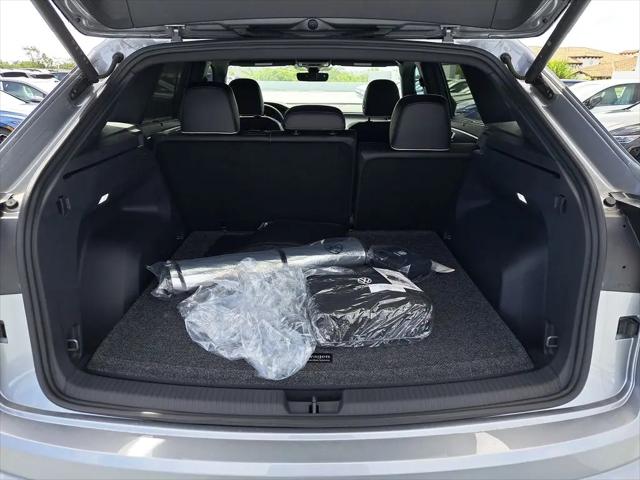 2025 Volkswagen Atlas Cross Sport 2.0T SEL Premium R-Line