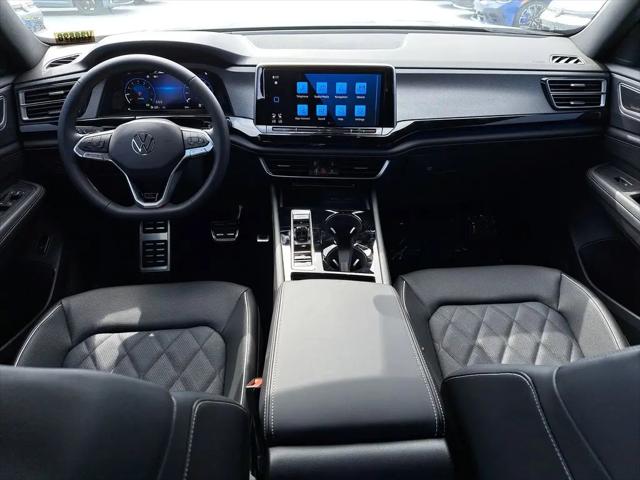 2025 Volkswagen Atlas Cross Sport 2.0T SEL Premium R-Line