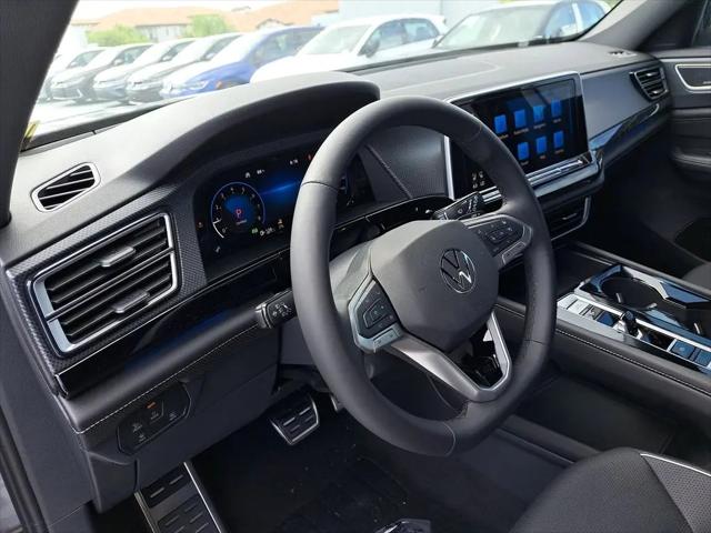 2025 Volkswagen Atlas Cross Sport 2.0T SEL Premium R-Line