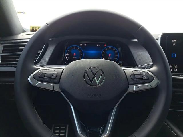 2025 Volkswagen Atlas Cross Sport 2.0T SEL Premium R-Line