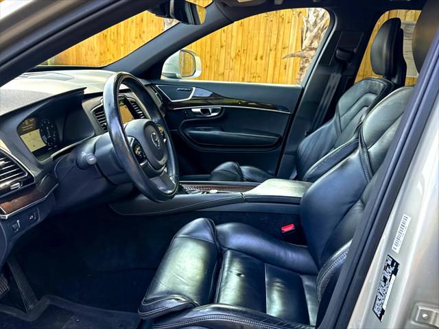 2017 Volvo XC90 T6 Momentum