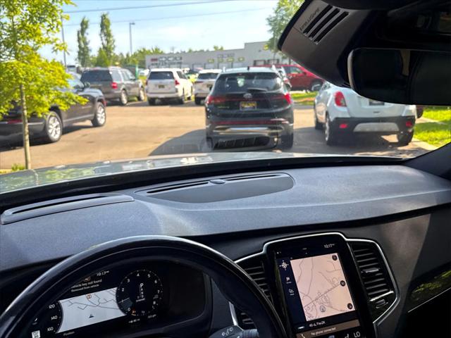 2017 Volvo XC90 T6 Momentum