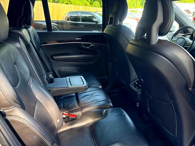 2017 Volvo XC90 T6 Momentum