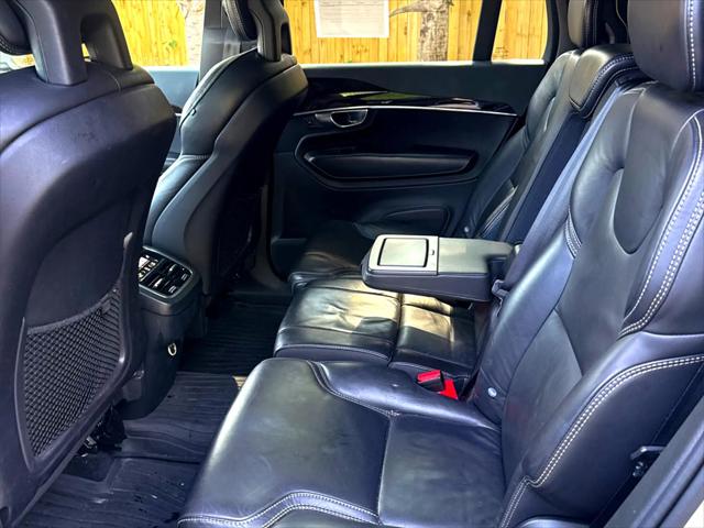 2017 Volvo XC90 T6 Momentum